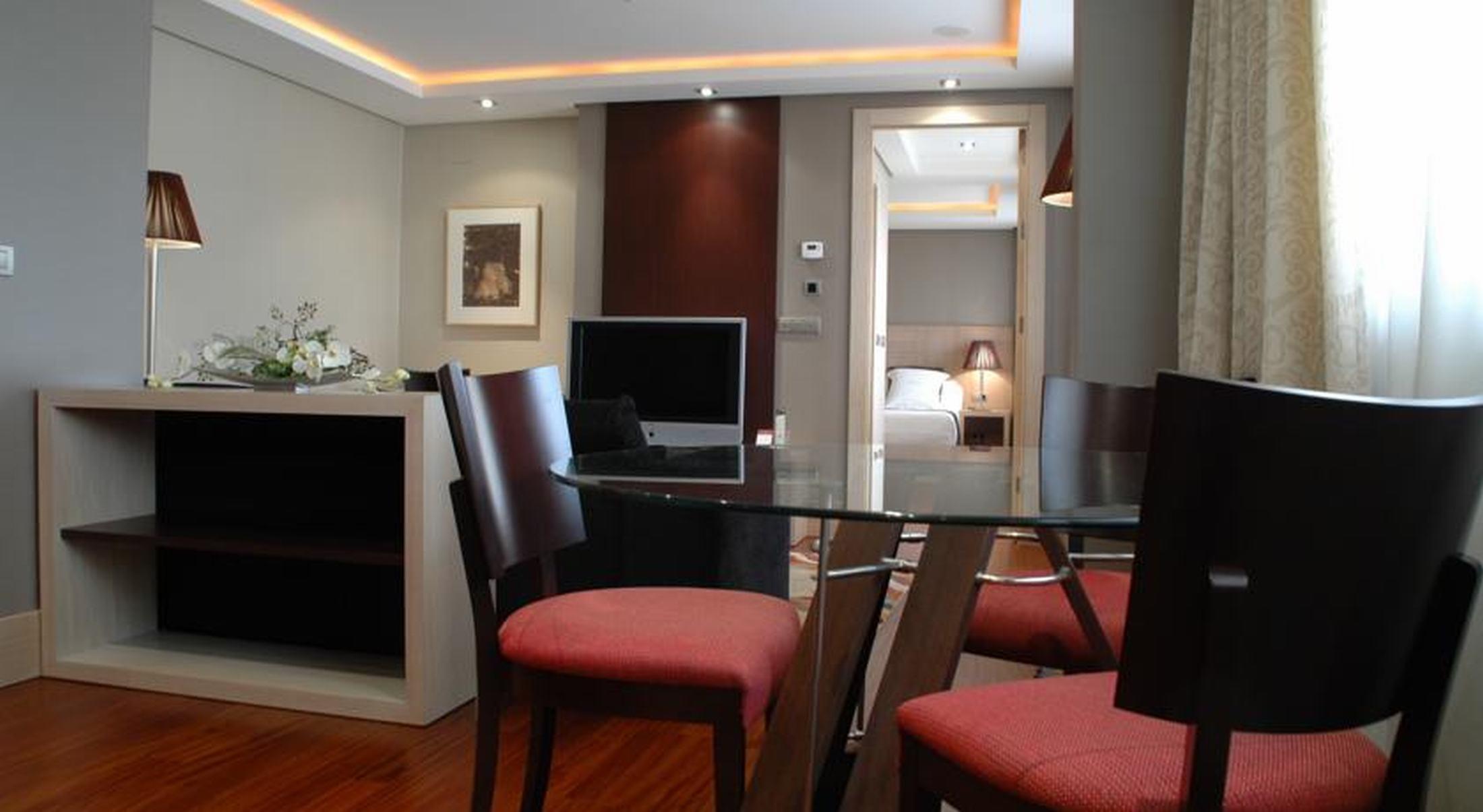 וייאדוליד Washington Parquesol Suites & Hotel מראה חיצוני תמונה