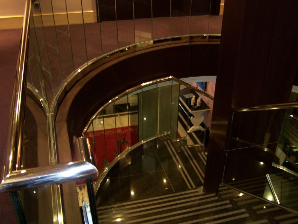 וייאדוליד Washington Parquesol Suites & Hotel מראה חיצוני תמונה